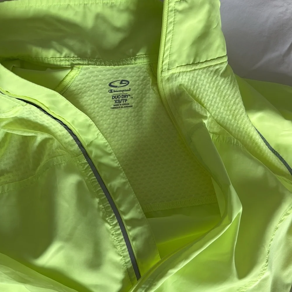 Champion Women's Neon Yellow Jacket windbreaker zipper pockets &closure. XS/TP - Picture 14 of 14